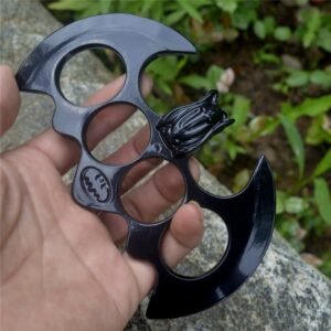 Duster large bat martial arts supplies four-finger Knuckle Duster